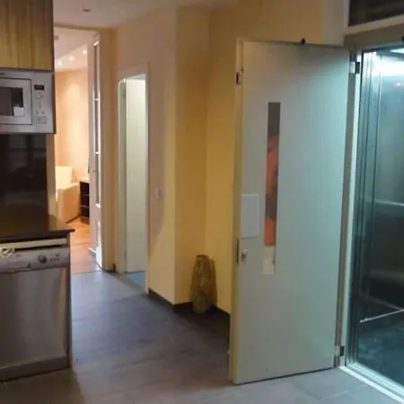 Daire El Born - Spacious 2 Bedrooms *